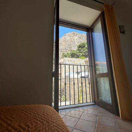 Domus Aurea Borgo House Apartment Cefalu Exterior photo