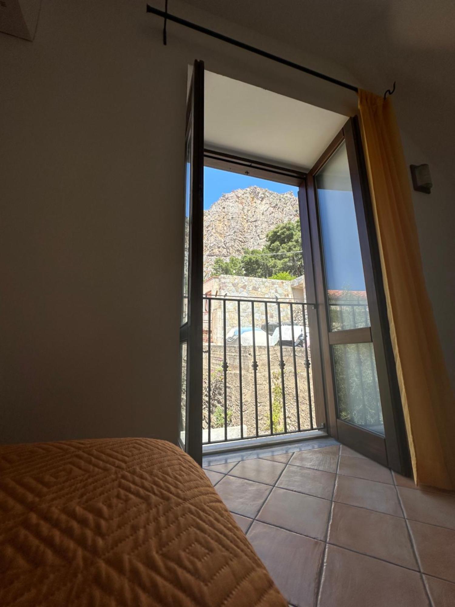 Domus Aurea Borgo House Apartment Cefalu Exterior photo